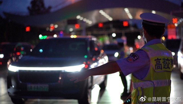 云南交警“百日行动”查处酒驾醉驾40421起