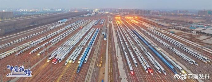全国铁路今起实行第四季度运行图