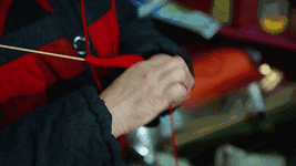 贴身穿新毛衣可能诱发皮炎