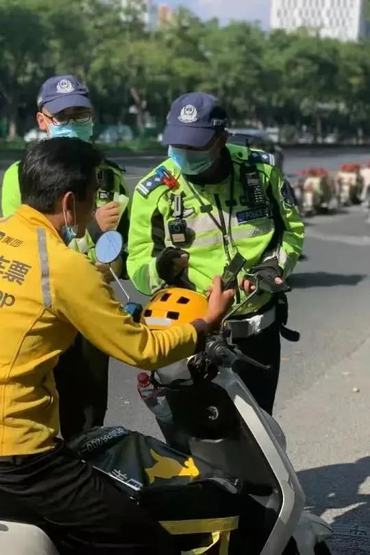 昆明交警