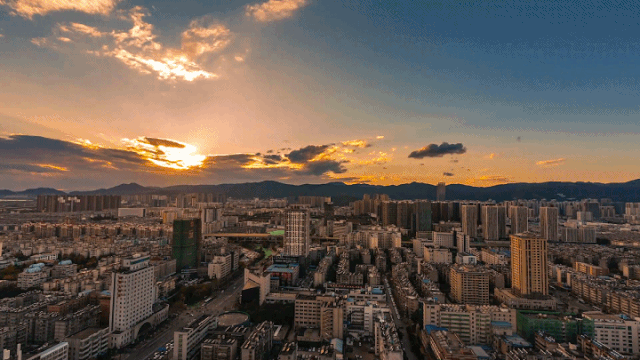 从1912年，昆明夜空第一次被电灯照亮