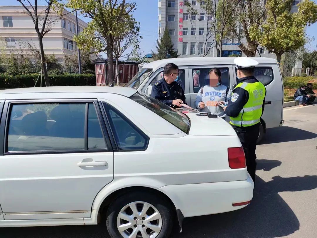 昆明交警