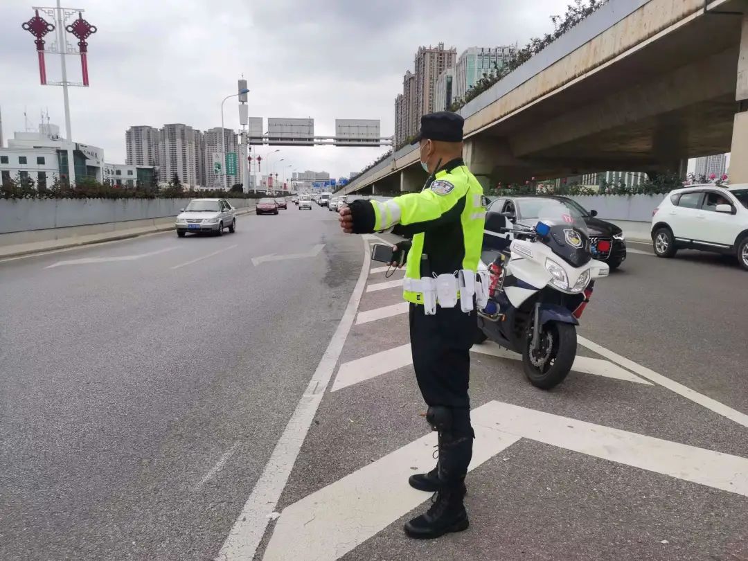 昆明交警