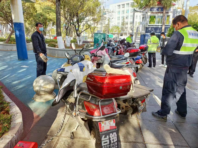 昆明交警