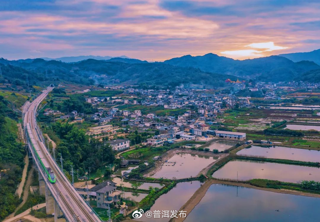 普洱：昔有茶马古道 今有中老铁路