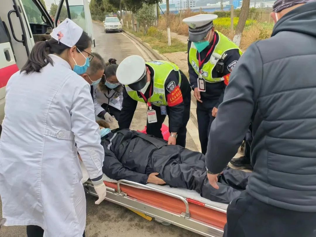 昆明交警