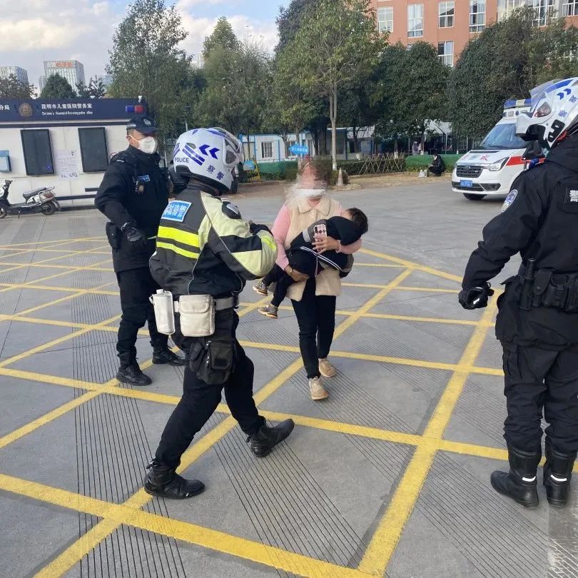 昆明交警