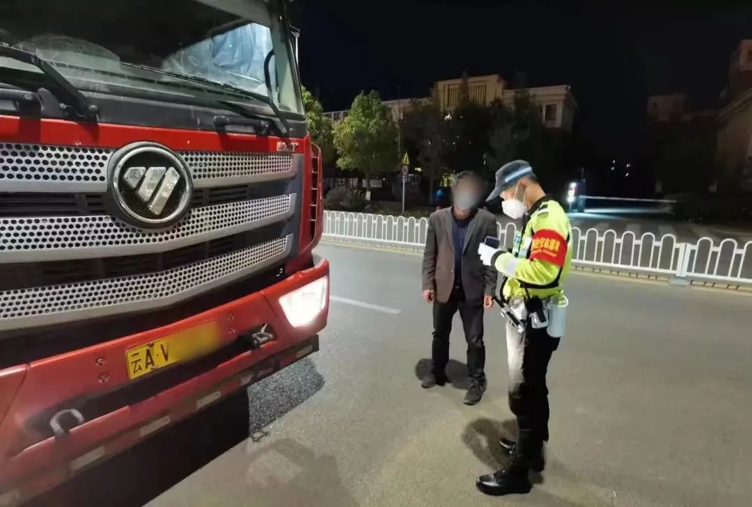 昆明交警
