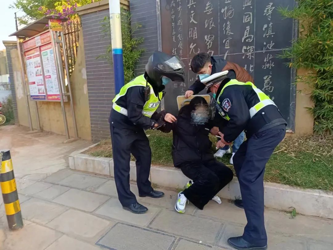 昆明交警
