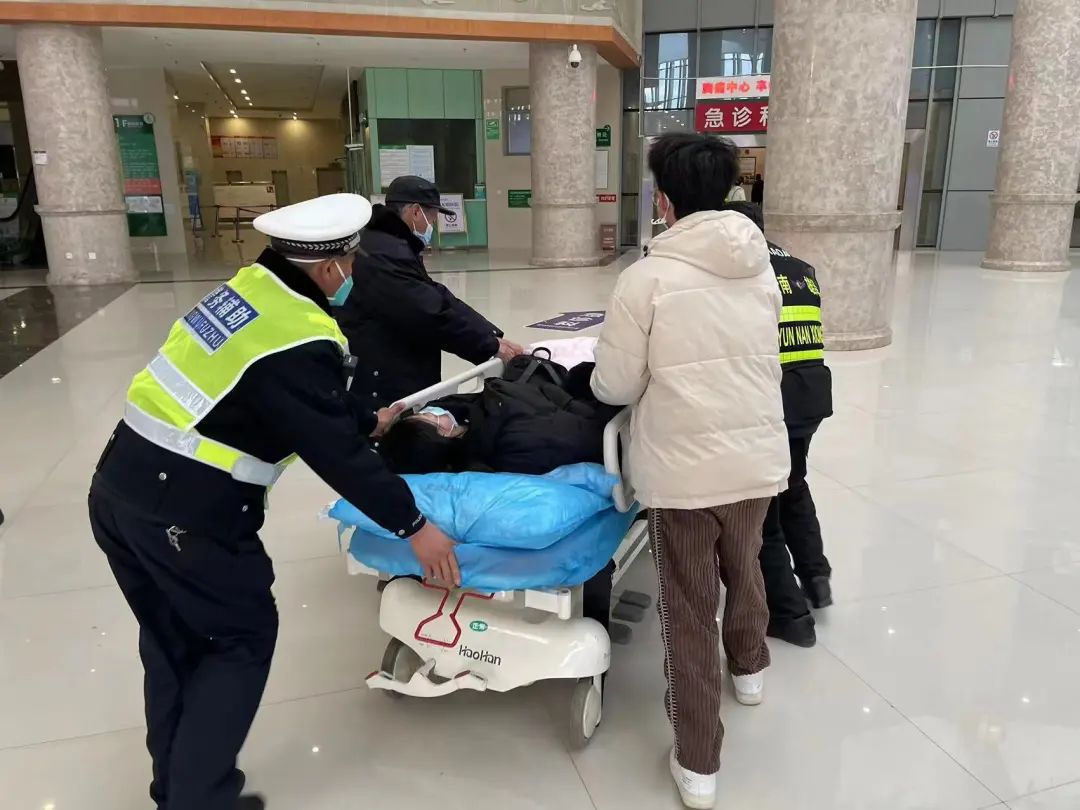 昆明交警