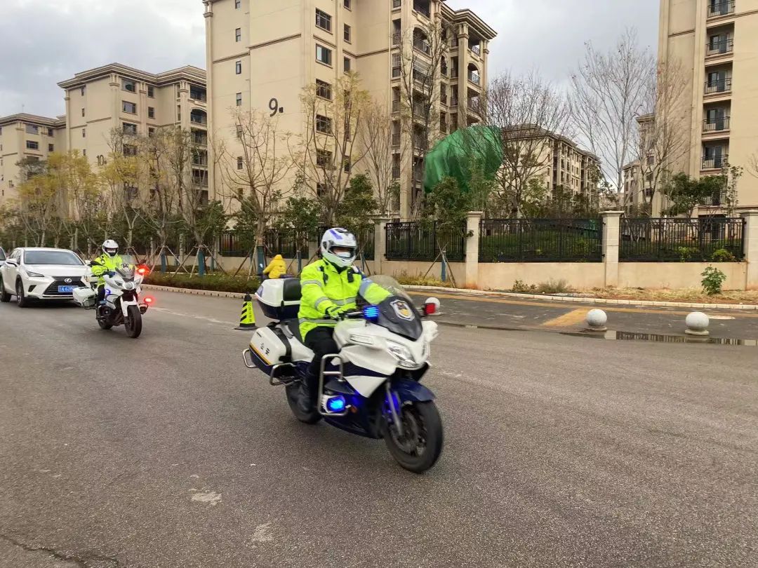 昆明交警
