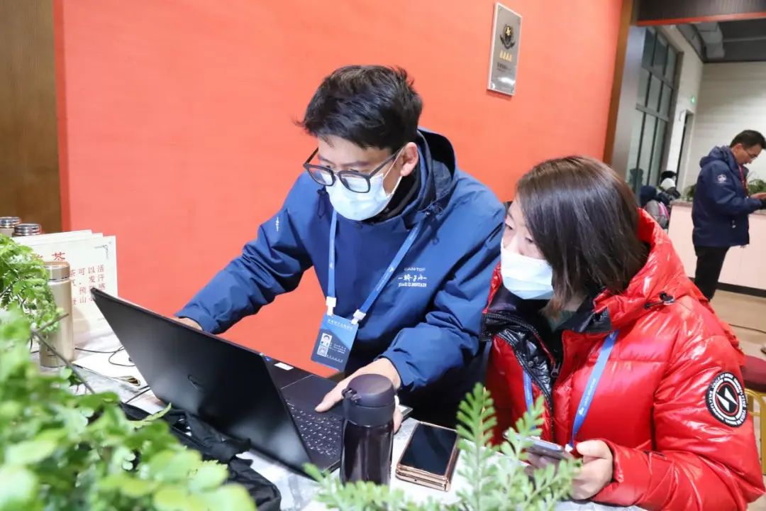 昆明轿子山旅游