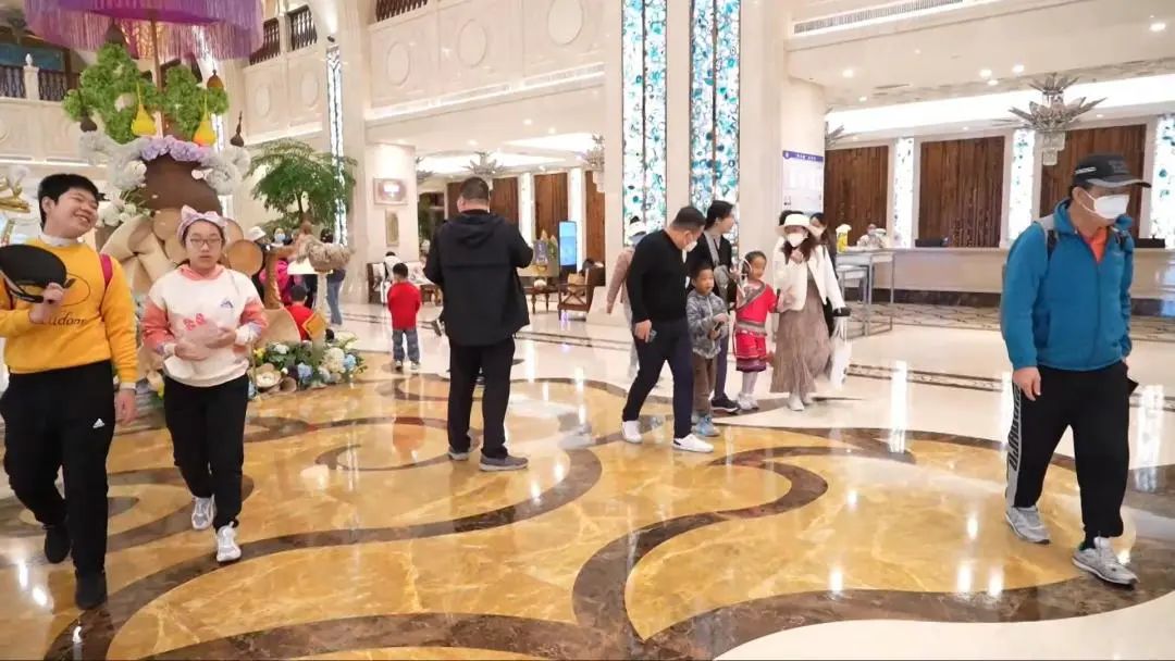 掌上春城
