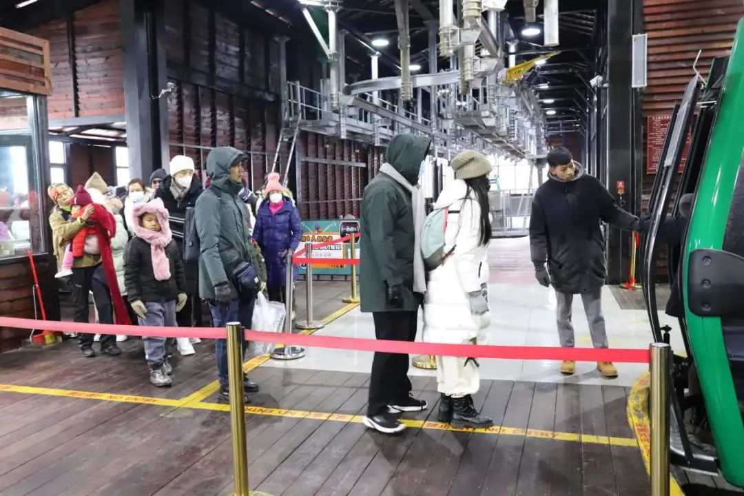 昆明轿子山旅游