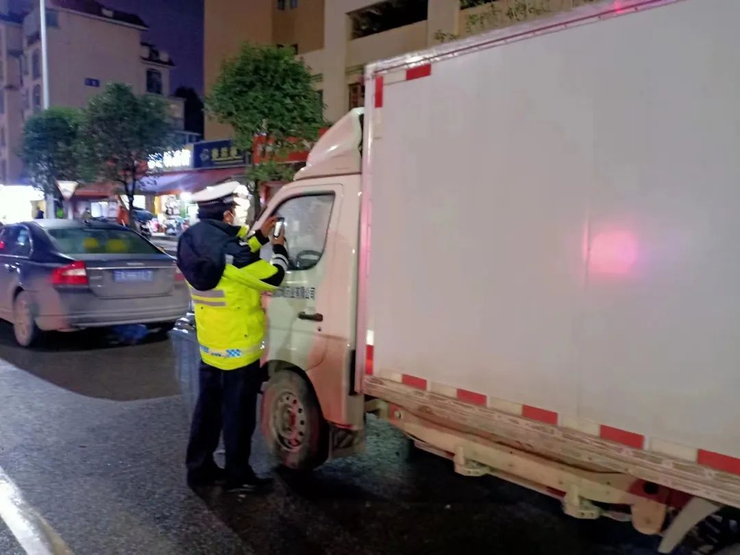 昆明交警
