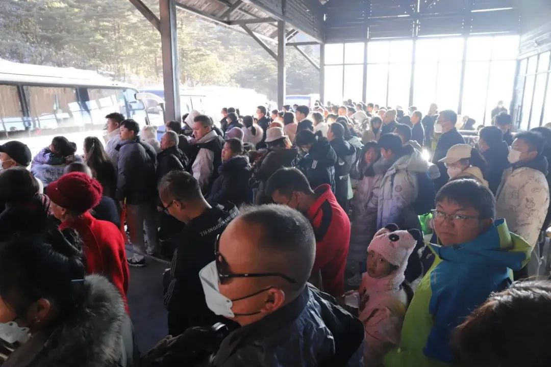 昆明轿子山旅游