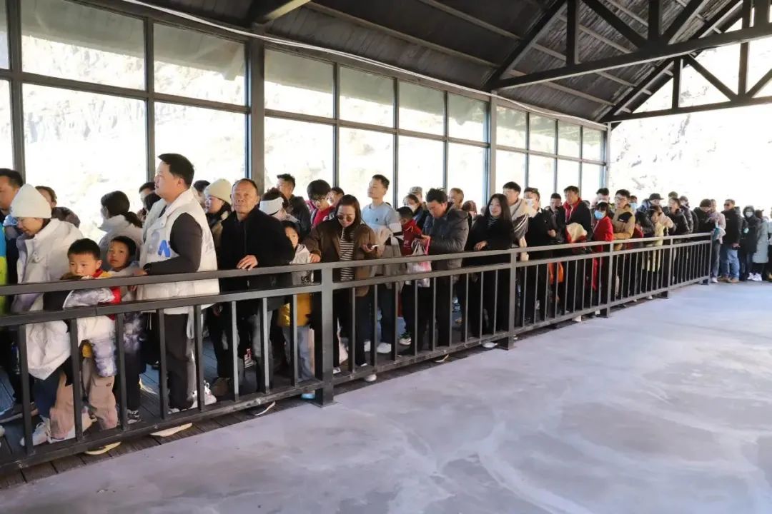 昆明轿子山旅游