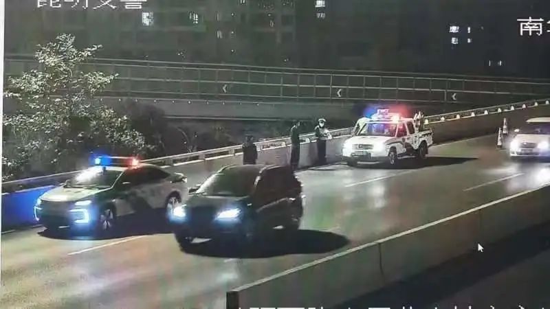 昆明交警