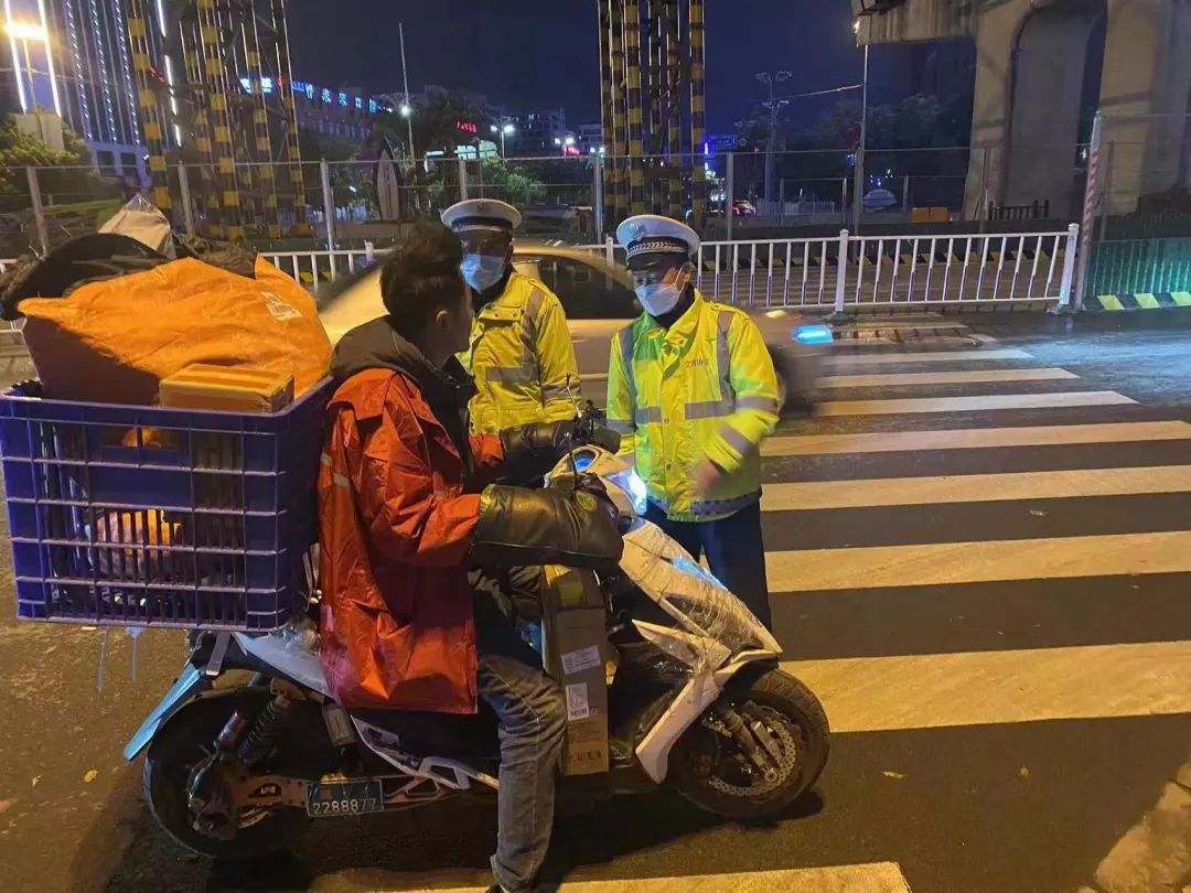 昆明交警