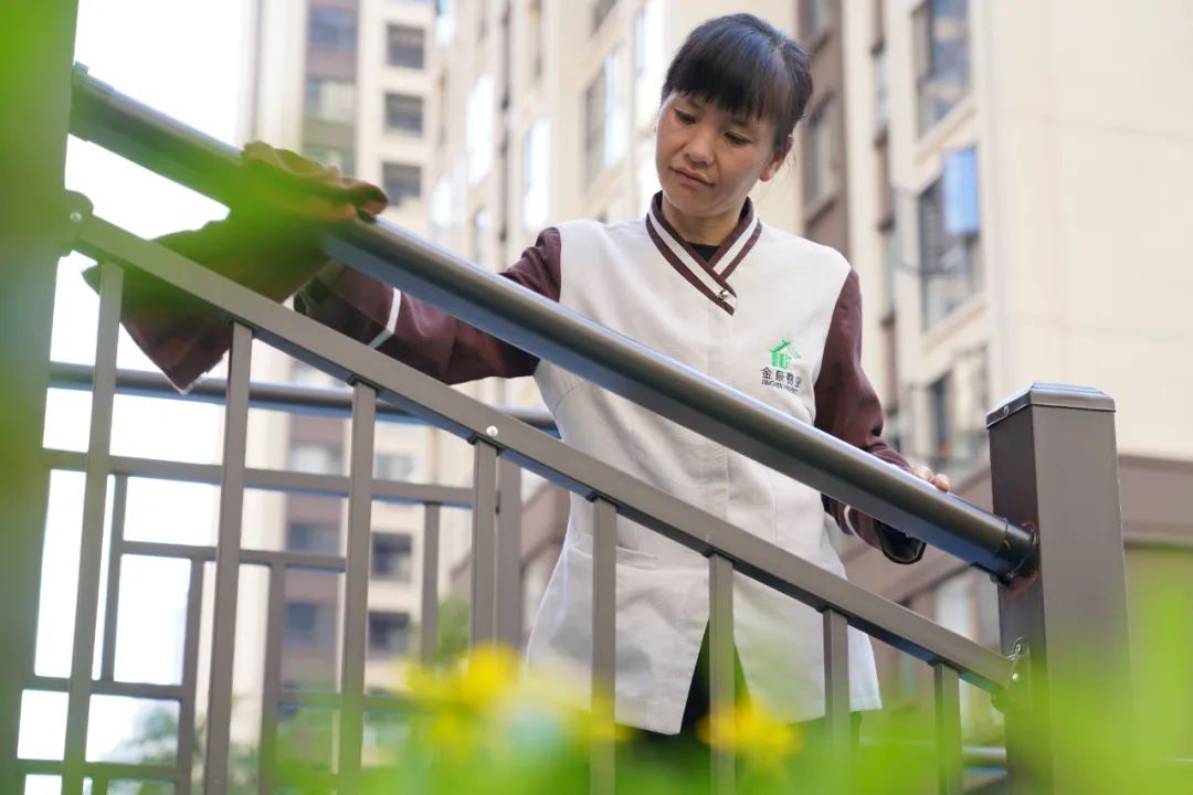 红河日报