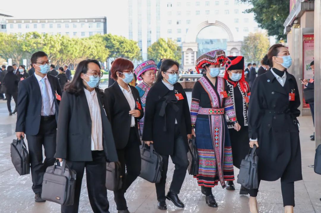 红河日报