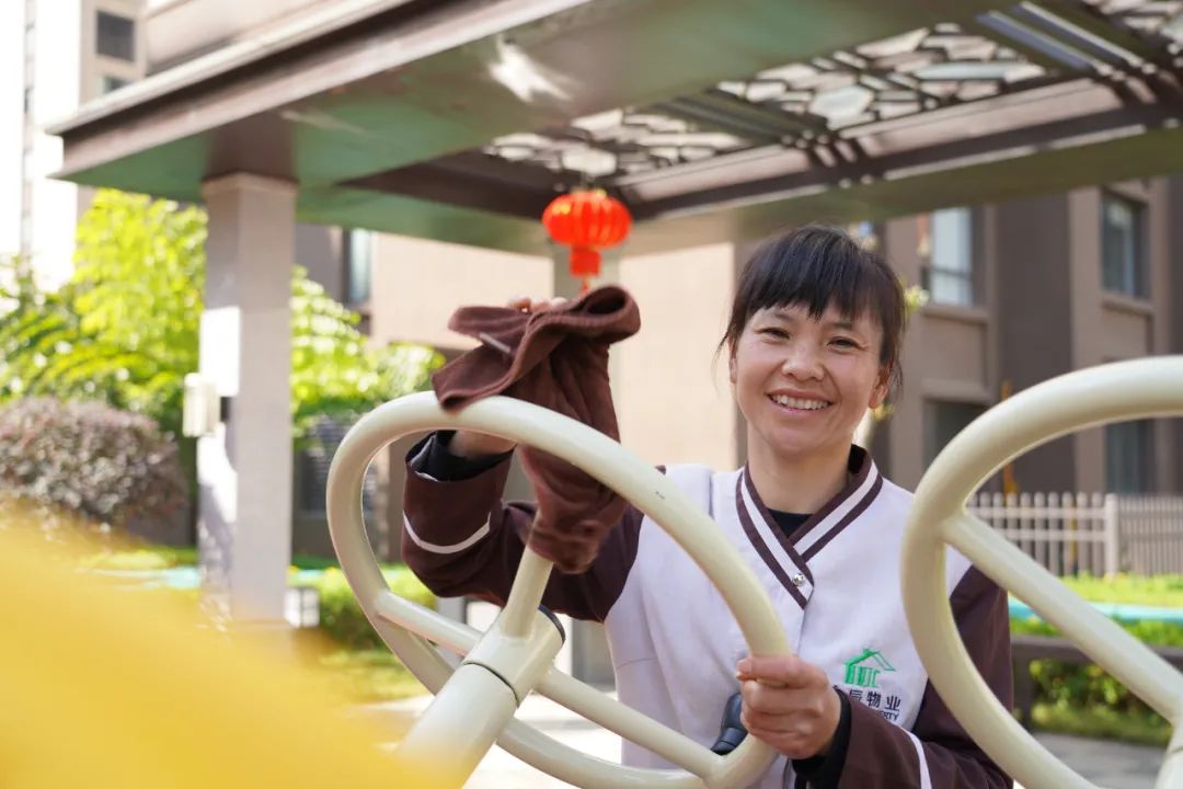 红河日报