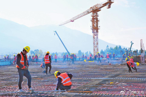 丽江机场改扩建项目加紧施工