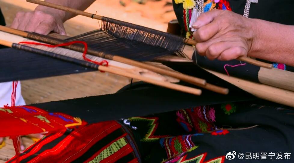 非遗传承人带您了解目瑙纵歌节，跟随鼓点一起跳起来！