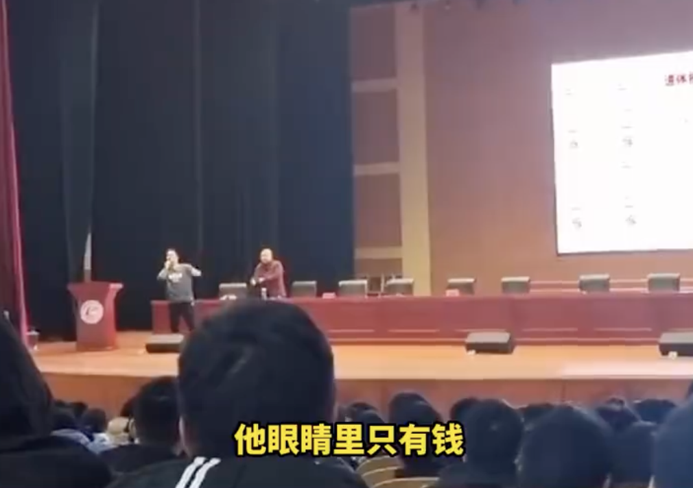 云南依法治省