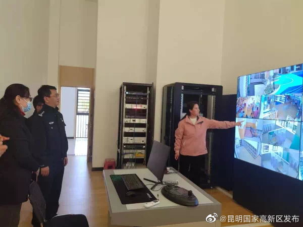 开学季 昆明高新公安全方位开启“护学模式”