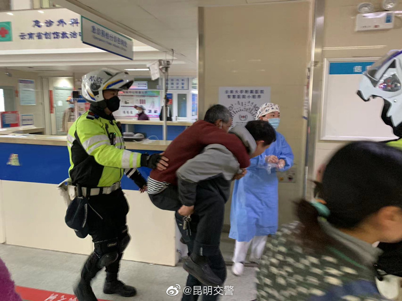 昆明交警