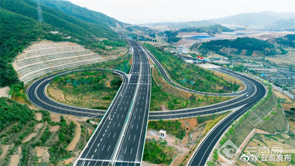 云南武易高速获中国公路行业最高质量奖