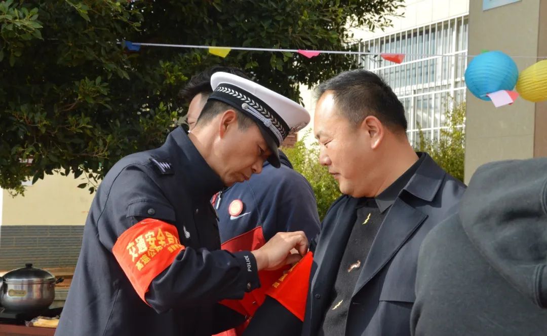云南高速交警
