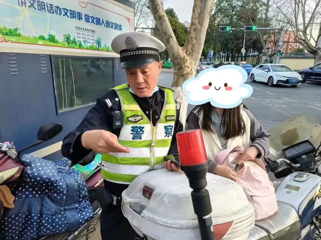 昆明交警