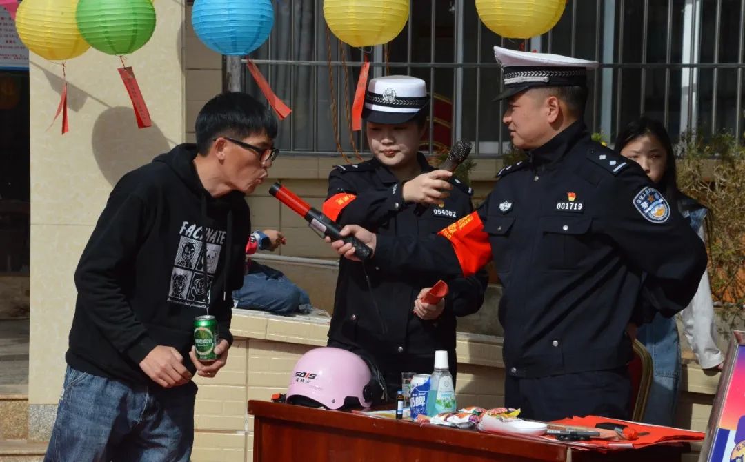 云南高速交警