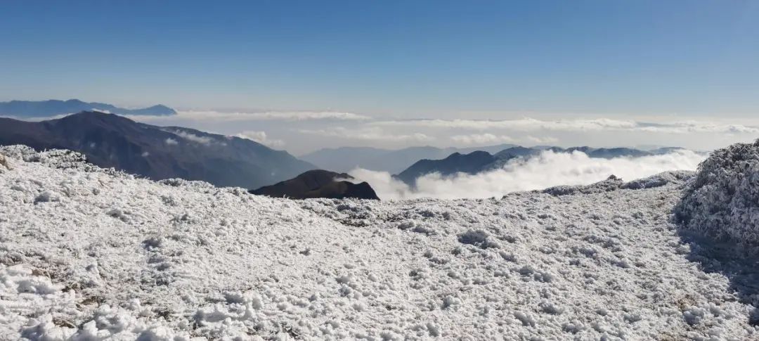 昆明轿子山旅游