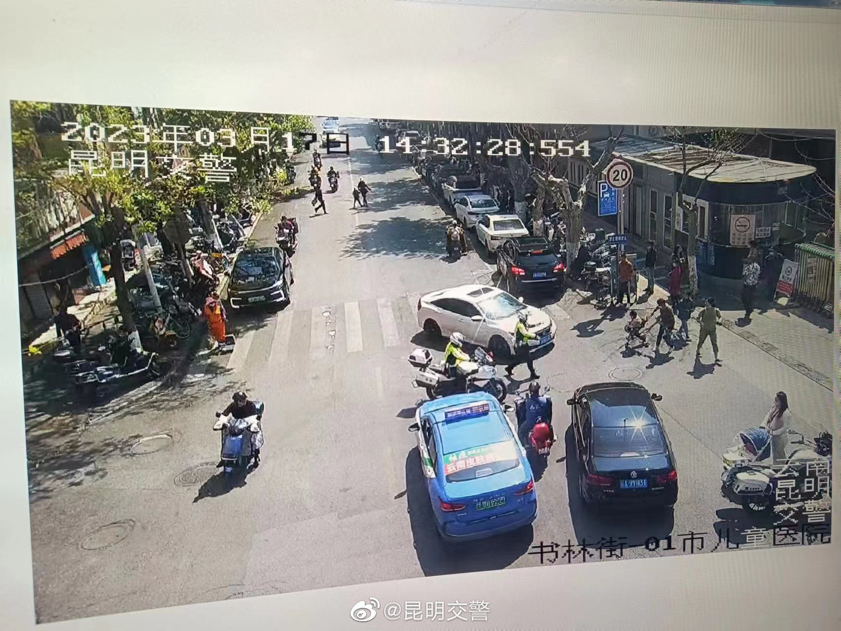 昆明交警