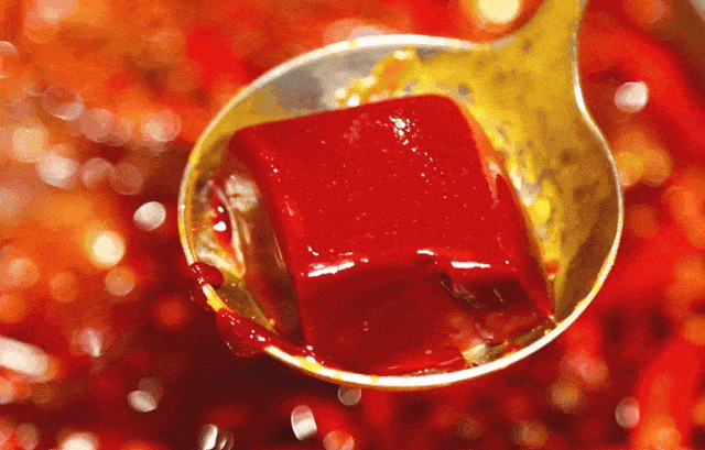 鸭血里并没有垃圾和毒素