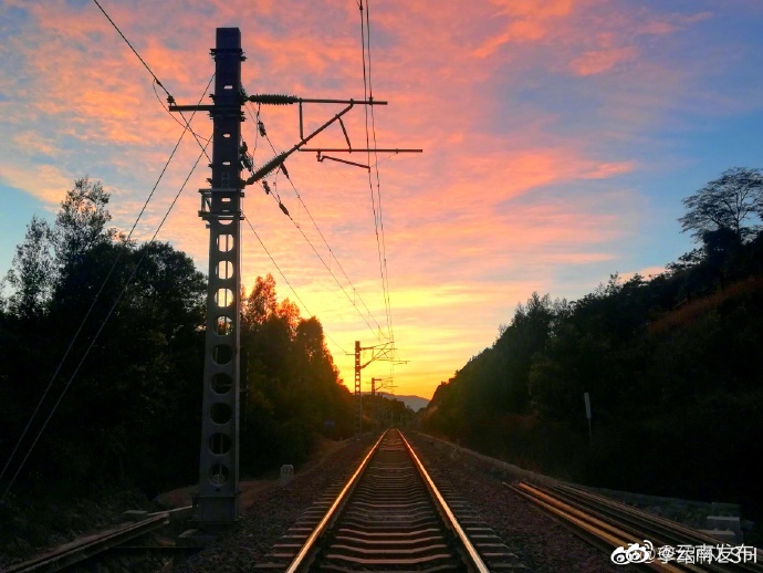 “云南发布”微博