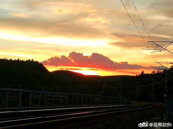 “云南发布”微博