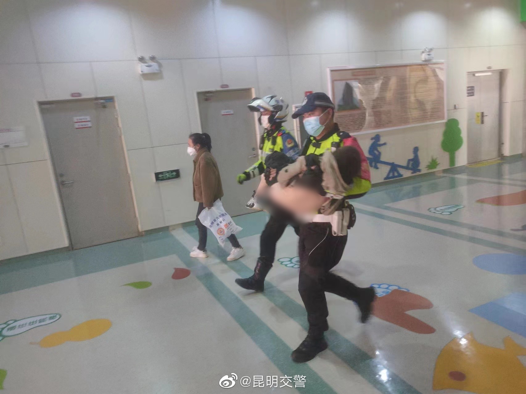 昆明交警