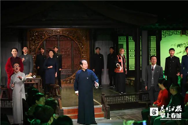 掌上春城