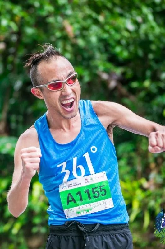 西双版纳望天树景区