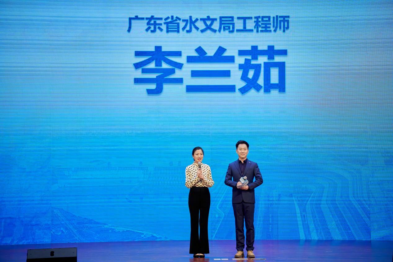 人民网