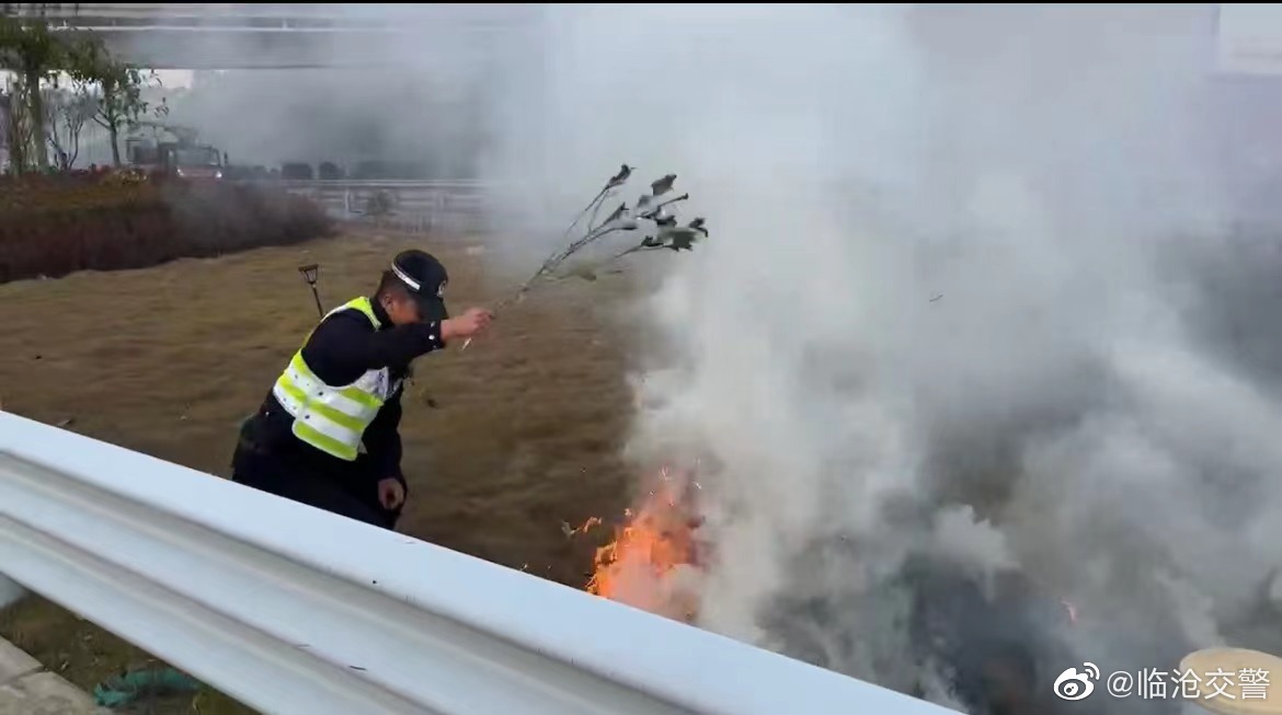 临沧交警微博