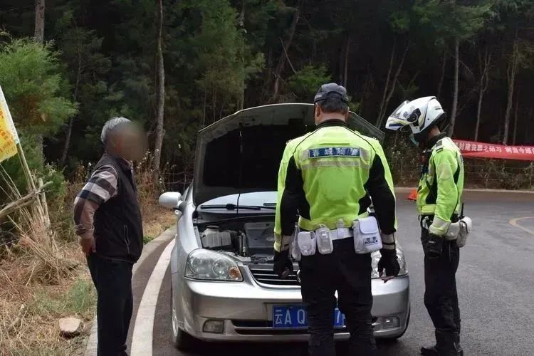 昆明交警