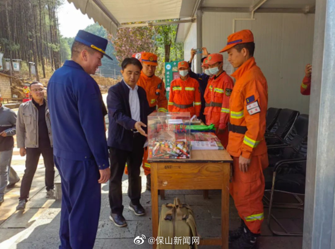 周耀泉到乡镇检查森林防火工作