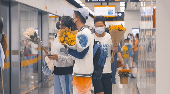 掌上春城