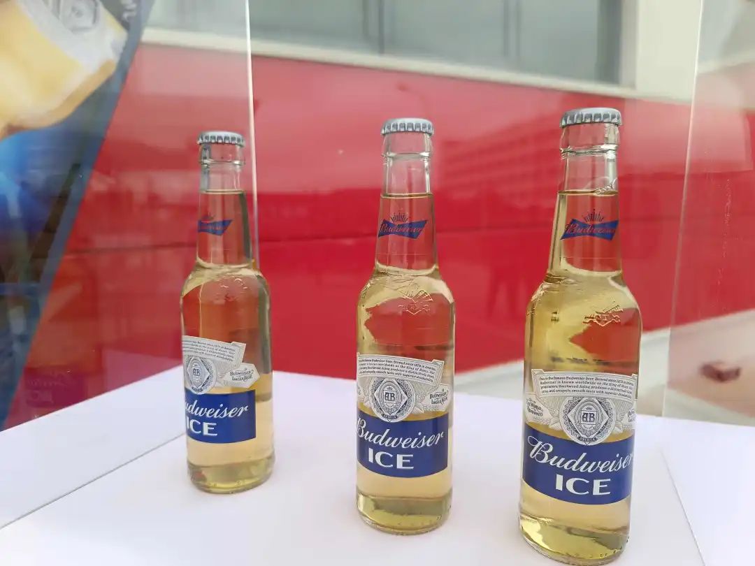 百威昆明公司新产品百威冰啤正式下线