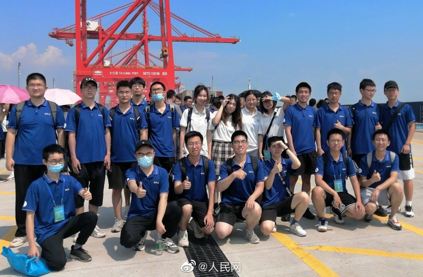 人民网